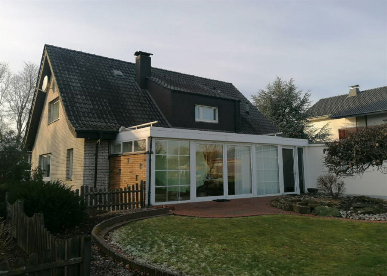 Ein- bis Zweifamilienhaus mit großem Gartengrundstück in Bünde-Holsen