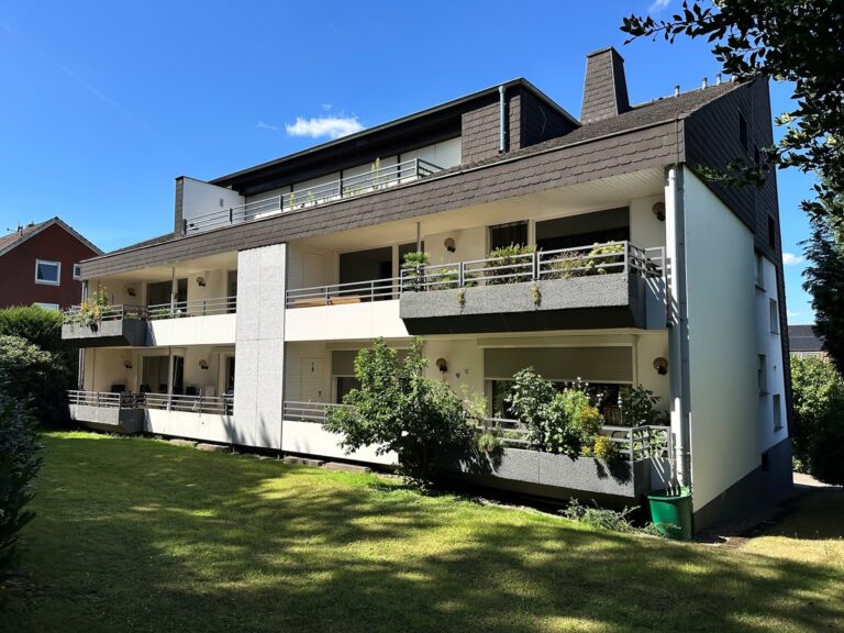 Geräumige 3-Zimmer-Wohnung mit Balkon in zentraler Lage von Herford