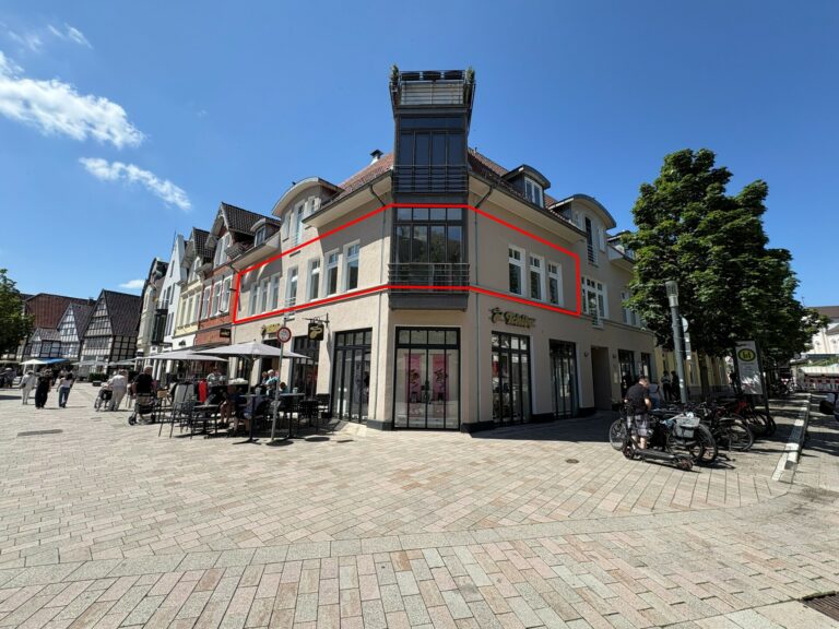 Geräumige Büro- und Praxisfläche in begehrter Lage inmitten der Bad Salzufler Innenstadt