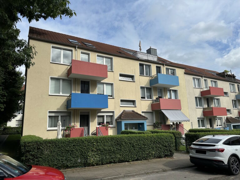 Schöne 4-Zimmerwohnung mit Balkon in verkehrsruhiger Lage