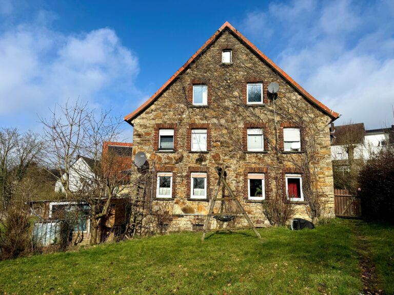 Historisches 3-Familienhaus mit viel Potenzial auf dem Lande in Bad Salzuflen – OT Wüsten